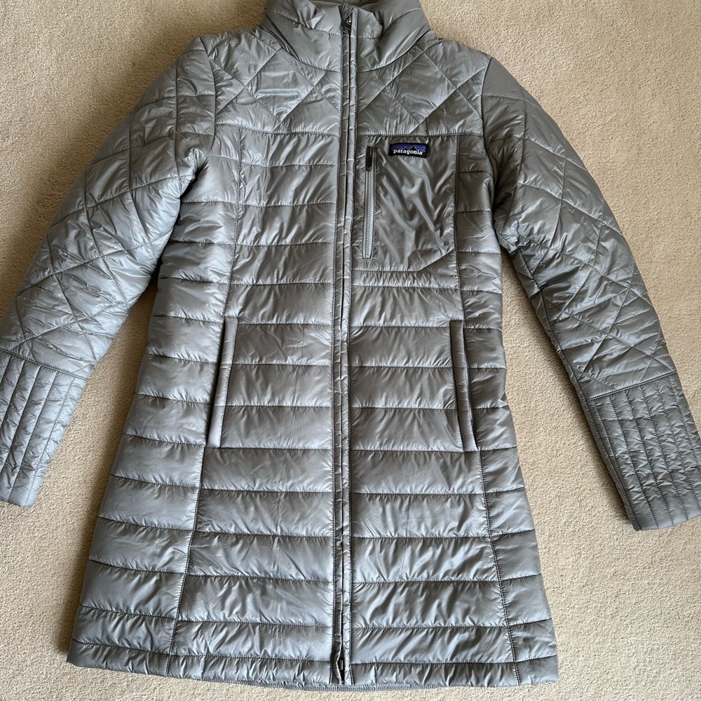 NWT Patagonia Women’s Radalie Parka Slim fit